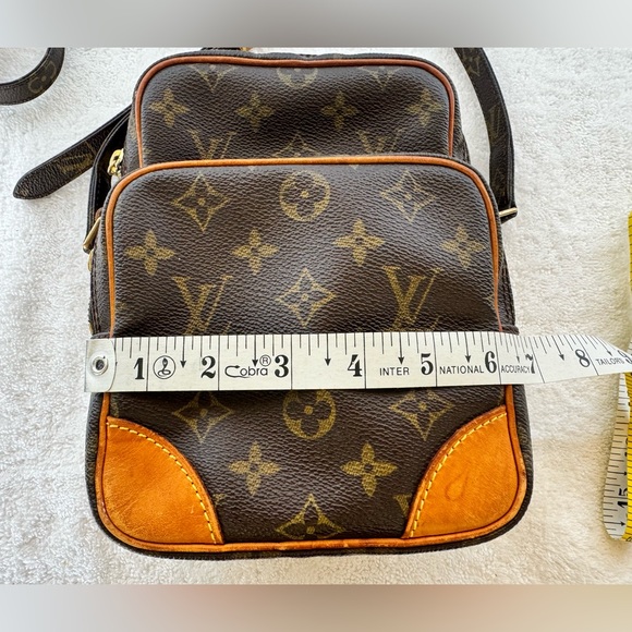 LOUIS VUITTON Amazone Monogram Crossbody Shoulder Bag - Picture 13 of 15
